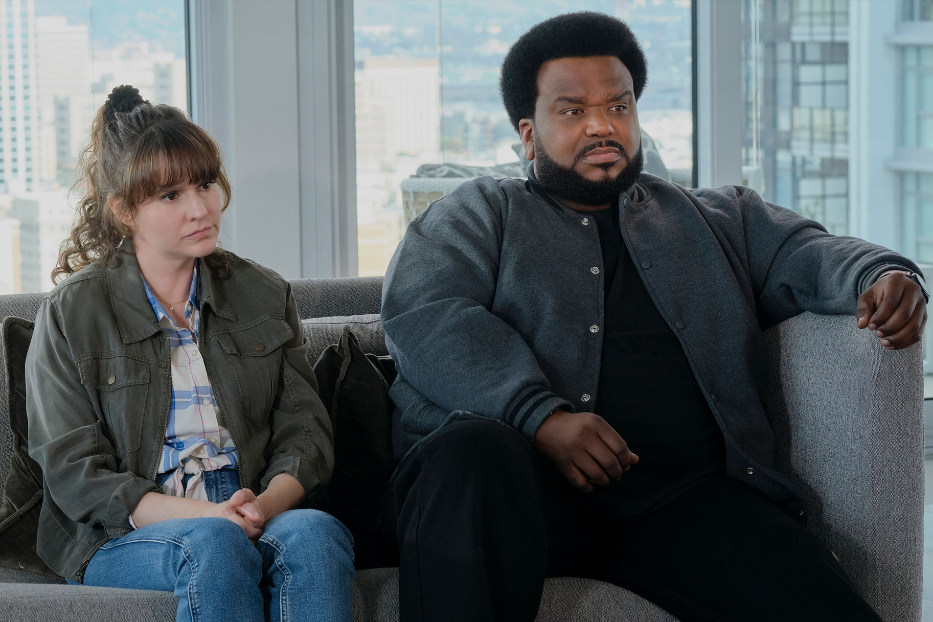 Claudia O'Doherty as Jillian, Craig Robinson as Craig in Killing It.