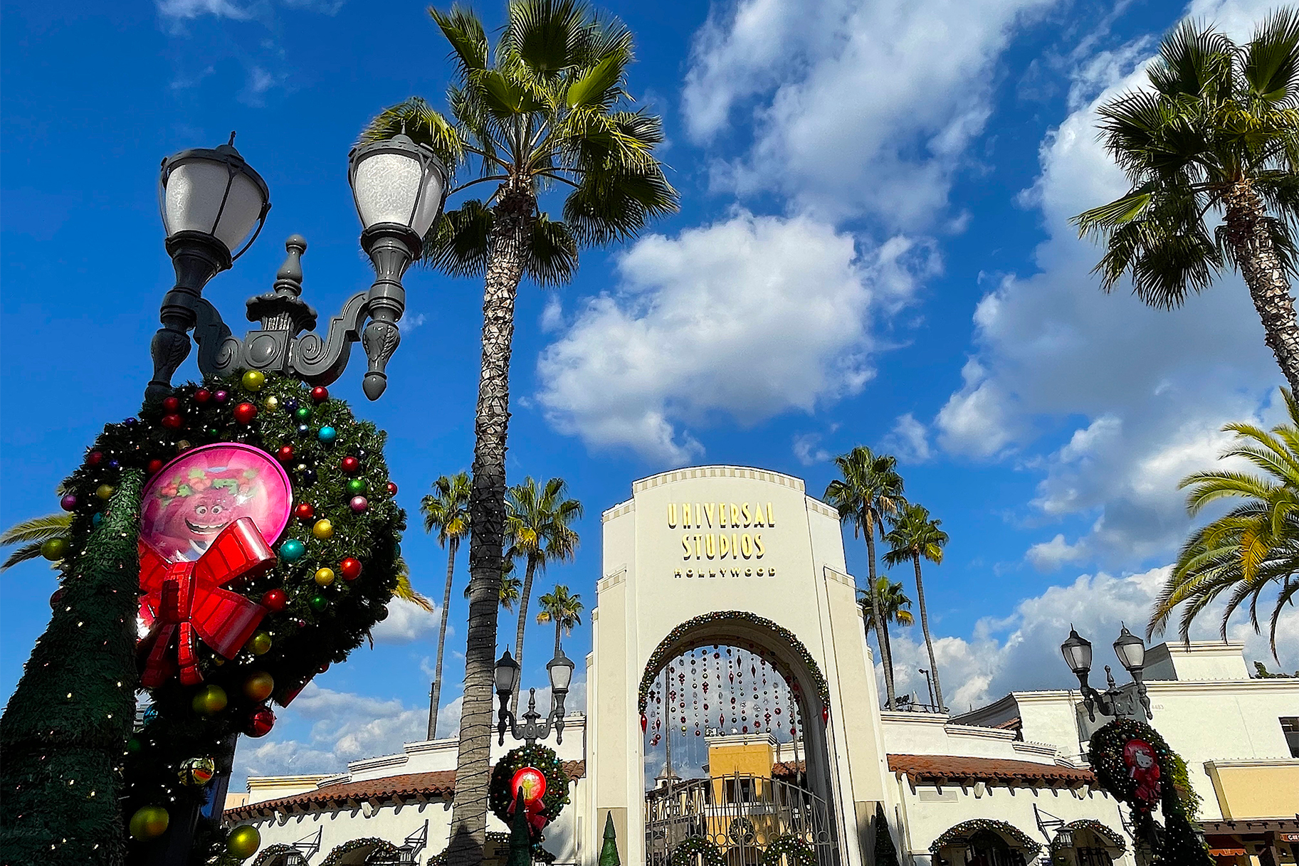 the outside view of Universal Studios Hollywood