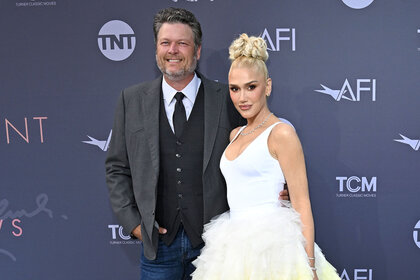 Blake Shelton and Gwen Stefani on a red carpet together