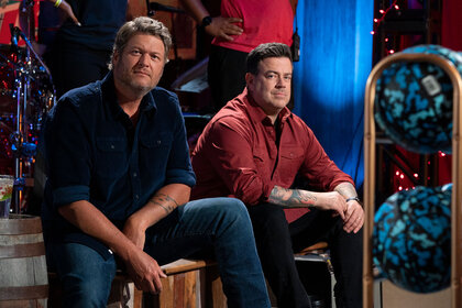 Blake Shelton and Carson Daly on Barmageddon