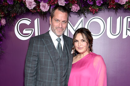 Mariska Hargitay and Peter Hermann cozy up