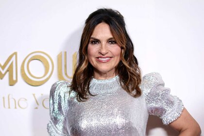 Mariska Hargitay posing on the red carpet.