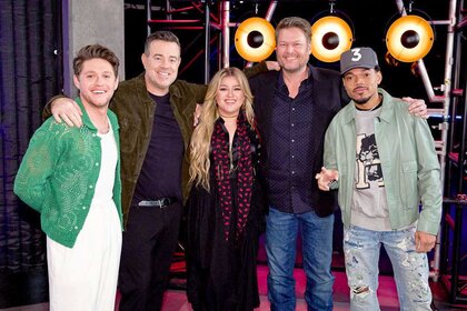 Niall Horan, Carson Daly, Kelly Clarkson, Blake Shelton, and Chance the Rapper on The Voice.