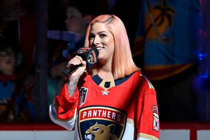 The Voice Cassadee Pope Stanley Cup