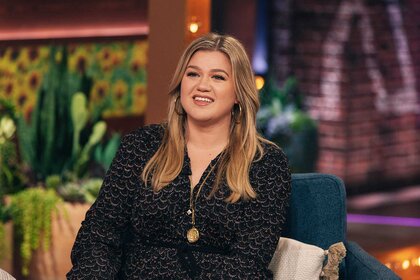 Kelly Clarkson appears on the Kelly Clarkson Show.