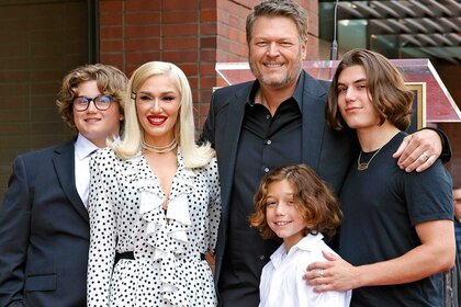 Zuma Rossdale, Gwen Stefani, Blake Shelton, Apollo Rossdale, and Kingston Rossdale