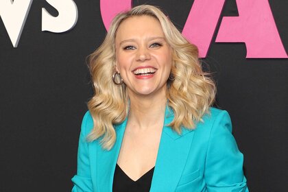 Kate Mckinnon attends a photo call for Joe Vs. Carole