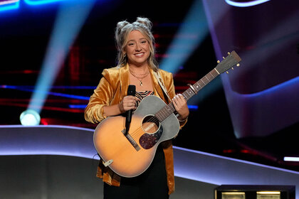 Dani Stacy performs during Season 25 Episode 1 of The Voice