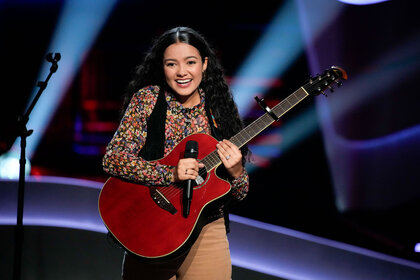 Madison Curbelo appears in Season 25 Episode 3 of The Voice