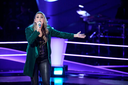 Alyssa Crosby appears in Season 25 Episode 7 of The Voice.