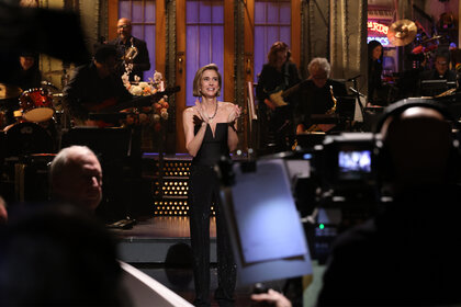 Kristen Wiig during her monologue on SNL episode 1860