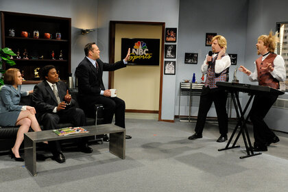 Kate McKinnon, Kenan Thompson, Vince Vaughn, Tim Robinson and Jason Sudeikis on Saturday Night Live Episode 1638