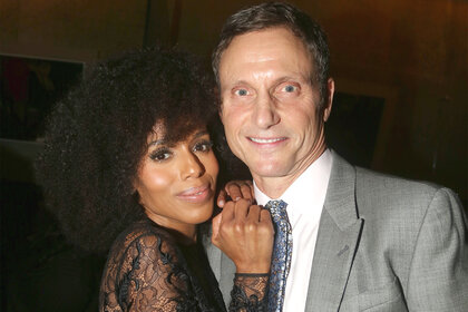 Kerry Washington and Tony Goldwyn pose together