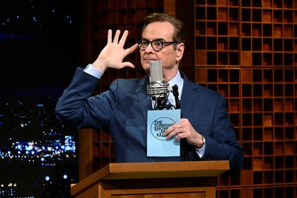 Steve Higgins announces on The Tonight Show Starring Jimmy Fallon episode 1898