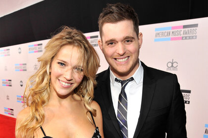 Luisana Lopilato and Michael Bublé arrive at the 2010 American Music Awards