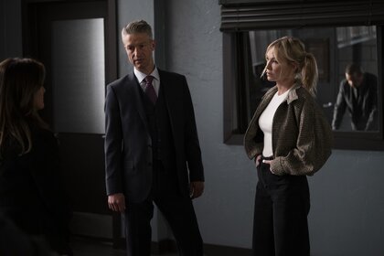 A.D.A Dominick "Sonny" Carisi Jr. (Peter Scanavino) and Sgt. Amanda Rollins (Kelli Giddish) discuss near an investigation room on Law & Order: Special Victims Unit Episode 26009