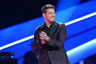 Michael Bublé claps his hands on The Voice Season 26 Episode 9