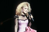 Barbara Mandrell performing on stage during the 1998 American Music Awards.