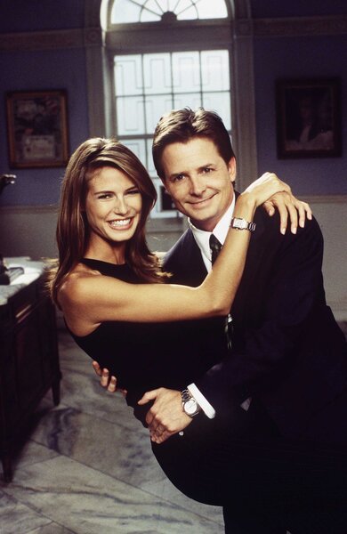 Heidi Klum (Heidi Klum) and Mike (Michael J. Fox) on the set of There's Something About Heidi.