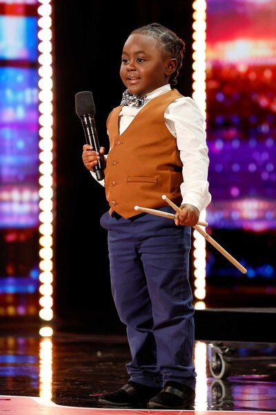 Chrisyius Whitehead performs onstage on America's Got Talent Episode 1902.