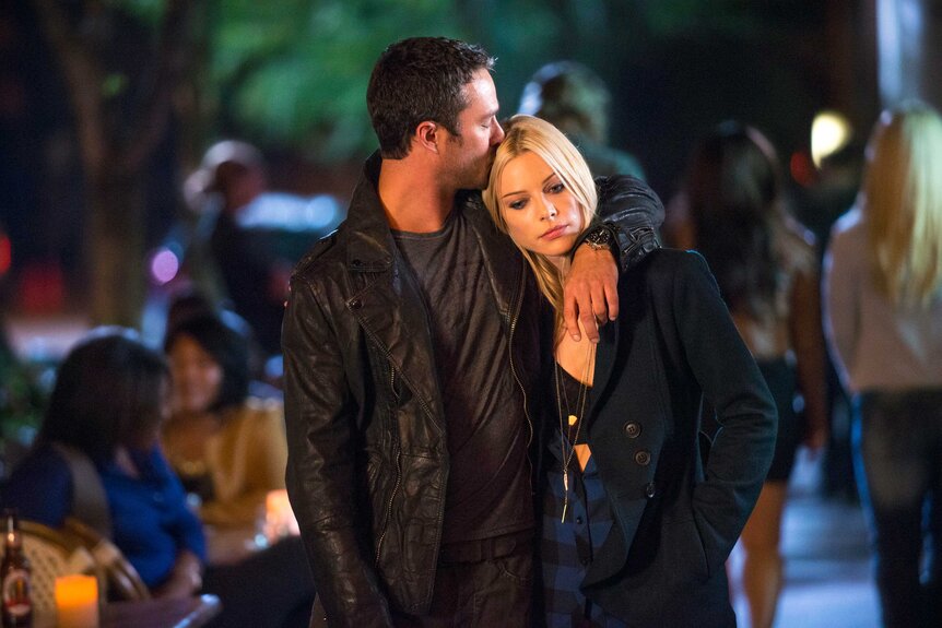 Kelly Severide (Taylor Kinney) and Leslie Shay (Lauren German) in a scene from Chicago Fire.