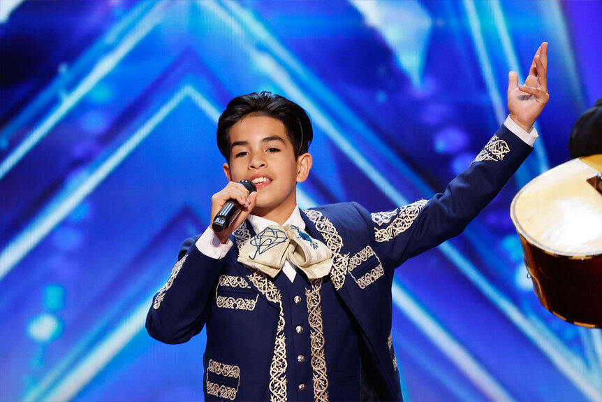 Eduardo Antonio Trevino performs on the AGT stage