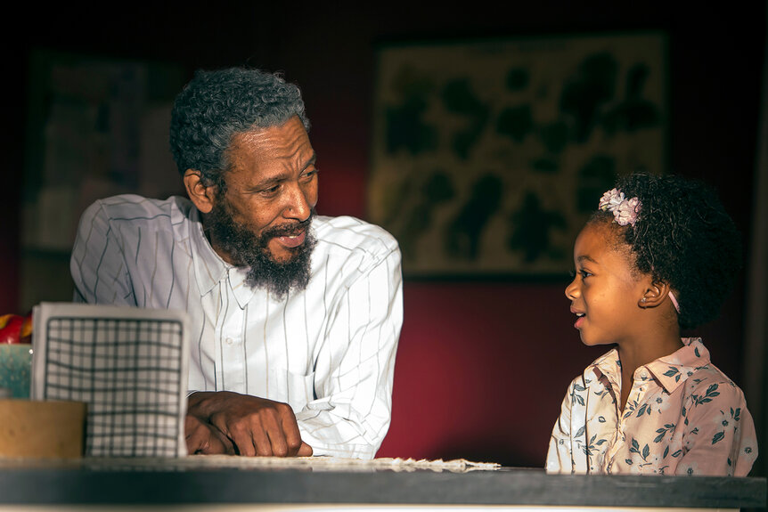 William and Annie appear in a scene from This Is Us.