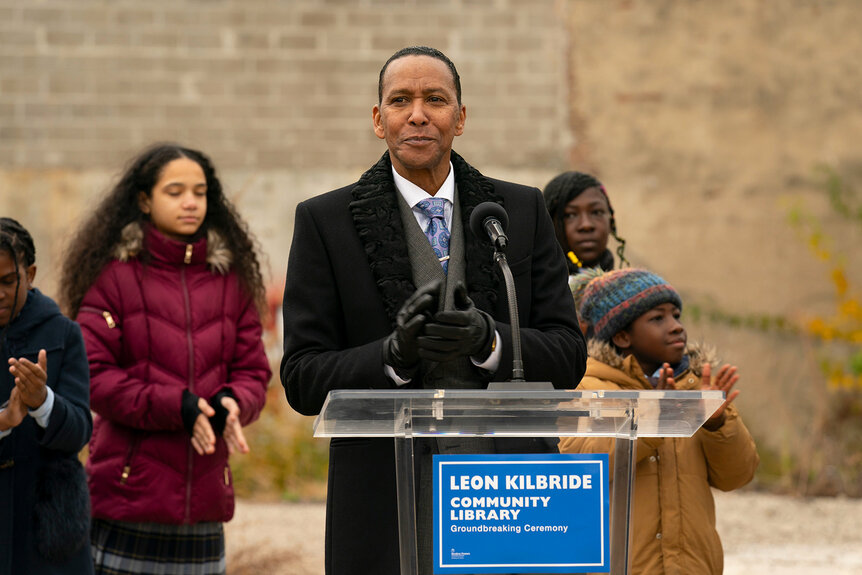 Congressman Kilbride during a scene in Law & Order: Organized Crime.