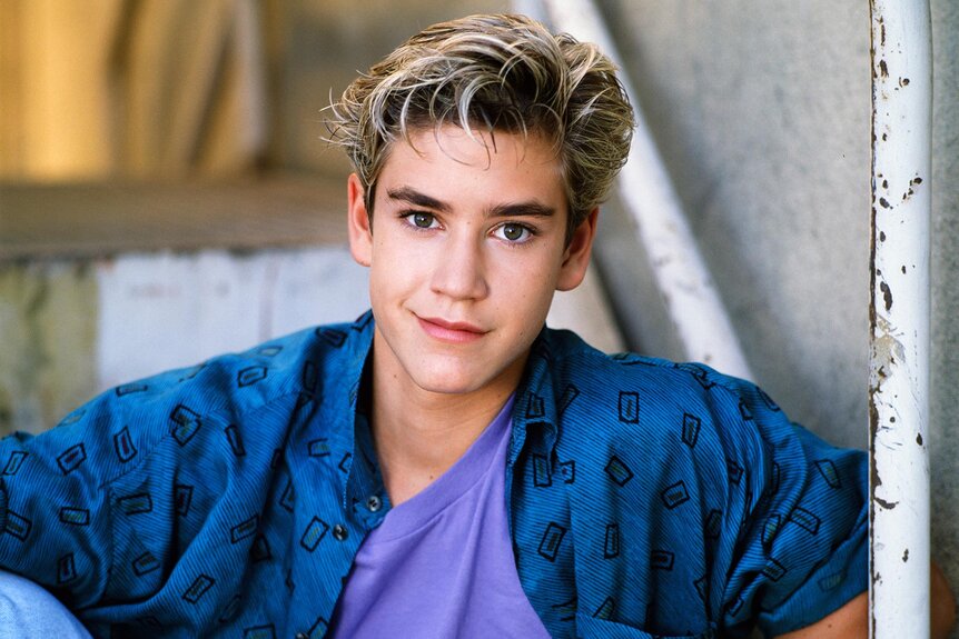 Mark-Paul Gosselaar as Zack Morris on Season 1 of saved by the bell