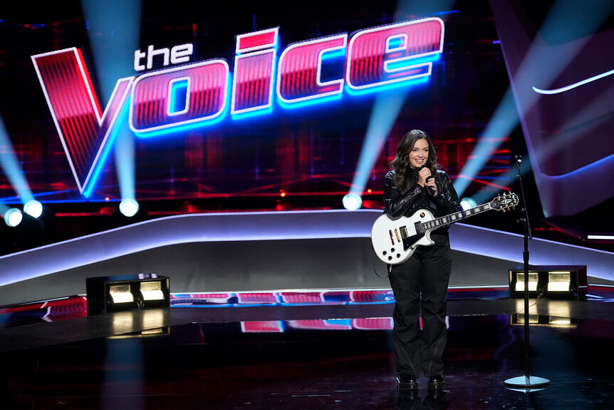 Lvndr performs on the voice 2404