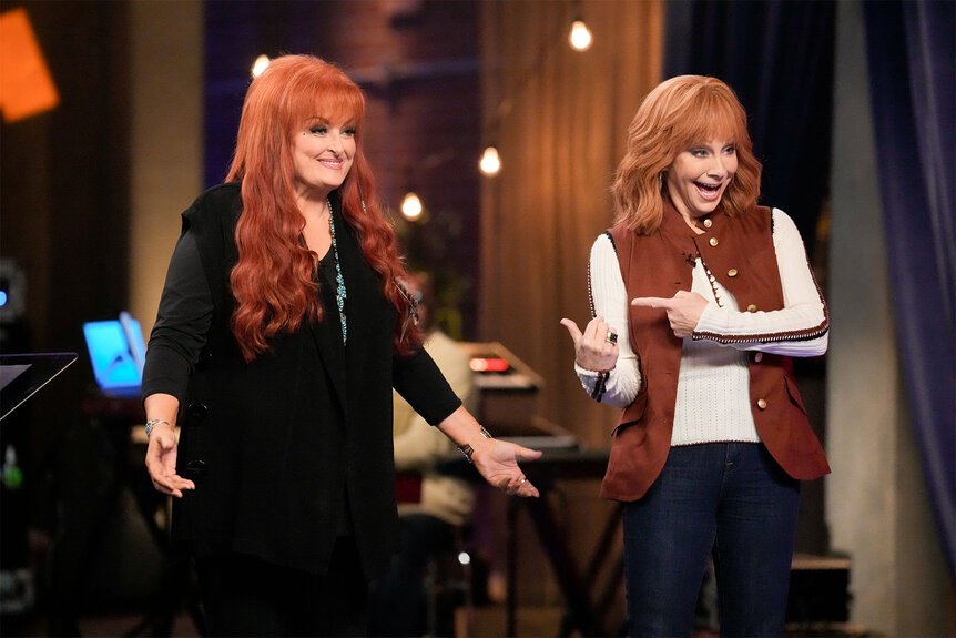 Wynonna and Judd Reba McEntire on the voice season 24 episode 13