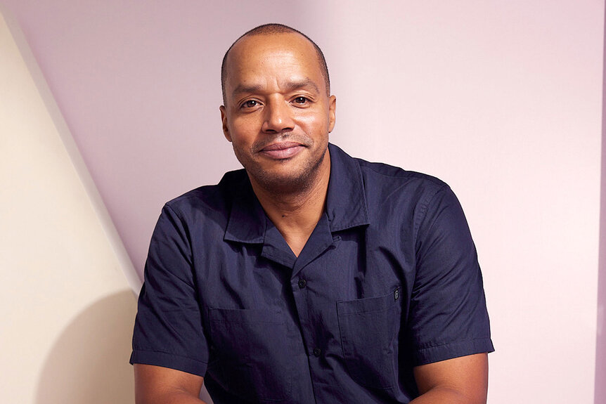 Donald Faison poses at the IMDb Official Portrait Studio