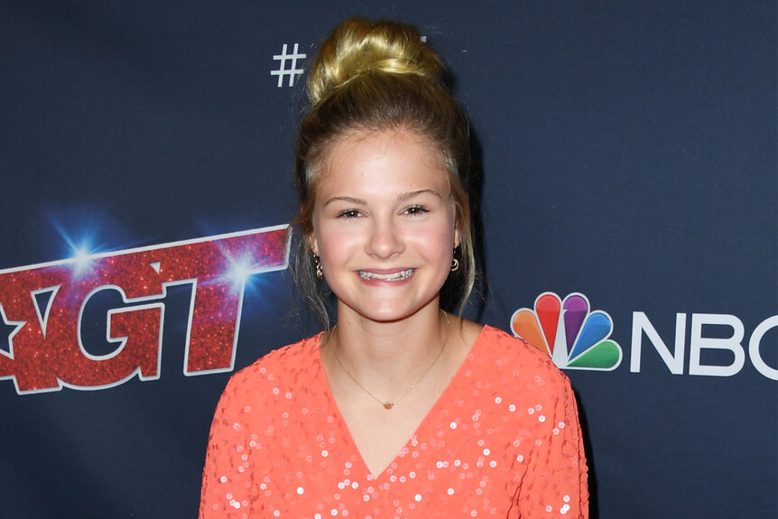 Darci Lynne attends "America's Got Talent" Season 14 Live Show Red Carpet