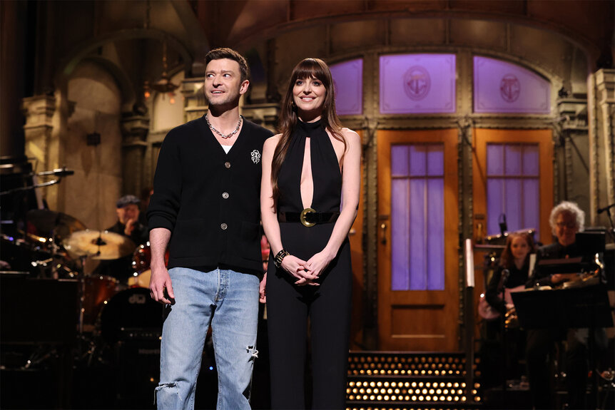 Watch Dakota Johnson's SNL Sketches and Monologue from January 27 | NBC ...