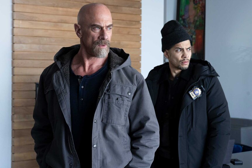 Det Elliot Stabler and Det Bobby Reyes on Law and Order Organized crime Episode 406