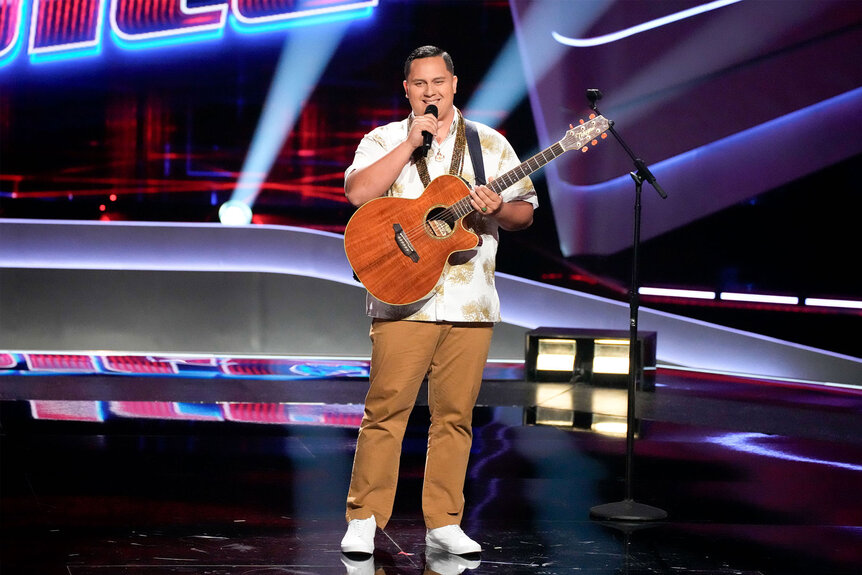 Kamalei Kawa'a appears in Season 25 Episode 3 of The Voice