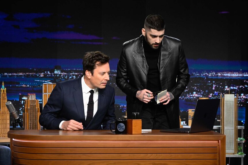 Zayn Malik on the tonight show starring jimmy fallon episode 1939