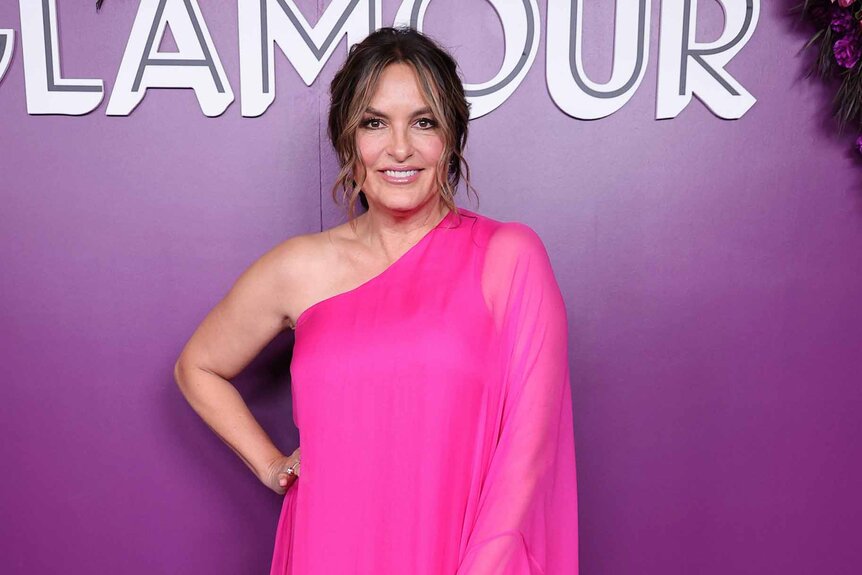 Mariska Hargitay poses in a pink dress.