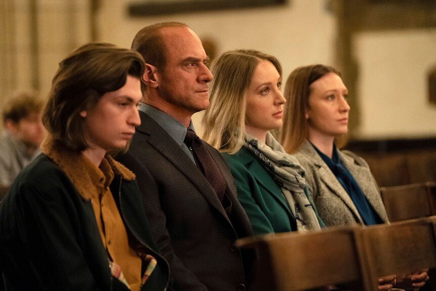 Eli Stabler (Nicky Torchia), Detective Elliot Stabler (Christopher Meloni), Kathleen Stabler (Allison Siko), and Elizabeth Stabler (Kaitlyn Davidson) appear in Season 1 Episode 6 of Law & Order: Organized Crime.