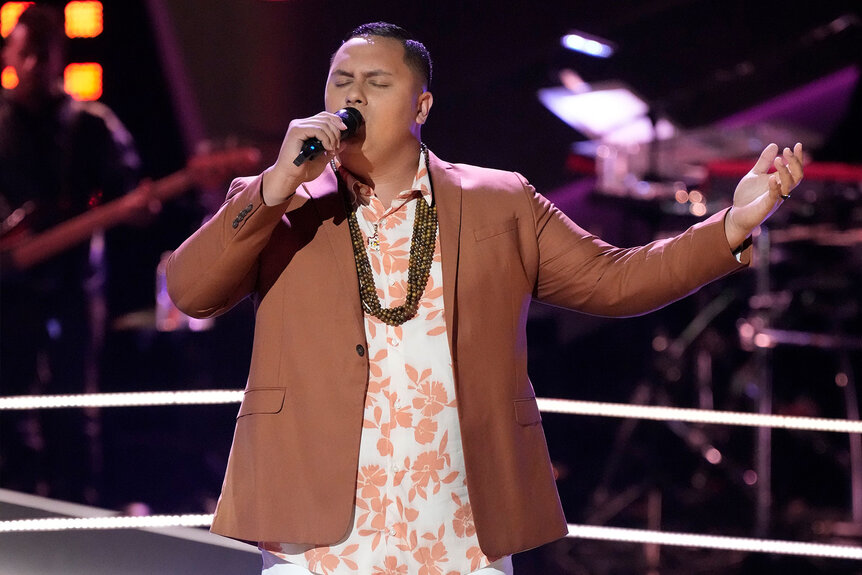 Kamalei Kawa'a appears in Season 25 Episode 7 of The Voice