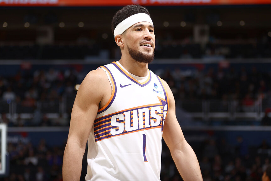 Devin Booker during a basketball game against the wizards