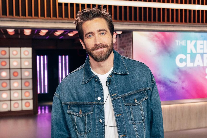 Jake Gyllenhaal on The Kelly Clarkson Show