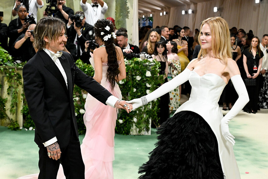 Nicole Kidman and Keith Urban on the carpet of the 2024 Met Gala