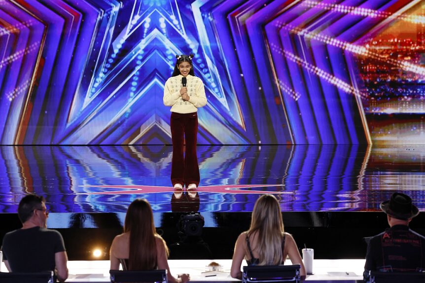 Arshiya on stage during AGT Episode 1901.