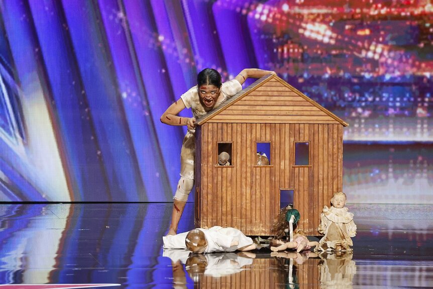 Arshiya on stage during AGT Episode 1901.