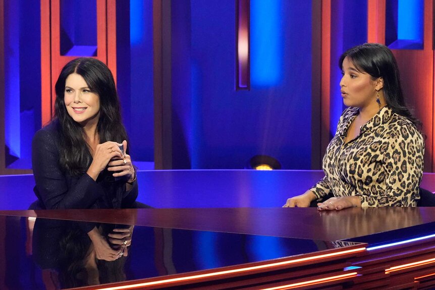 Lauren Graham and a contestant on Password episode 208