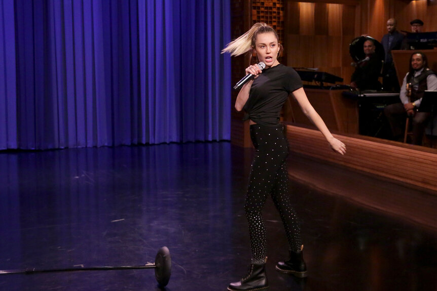 The Tonight Show With Jimmy Fallon Episode 753 Miley Cyrus