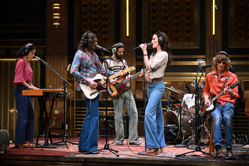 The cast of Stereophonic on The Tonight Show Starring The Jimmy Fallon Episode 1967