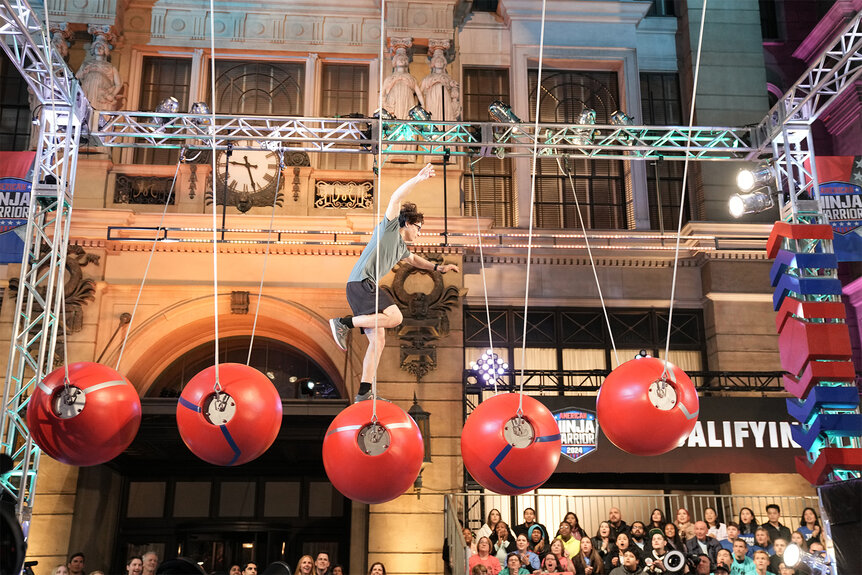 Noah Meunier during his run on American Ninja Warrior Episode 1603/04