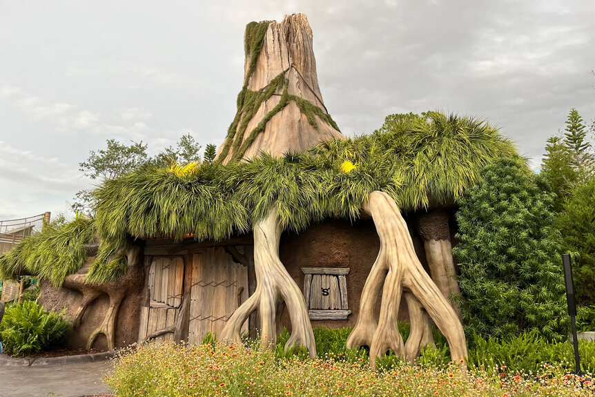 A tree house in Dreamworks Land at Universal Studios Orlando